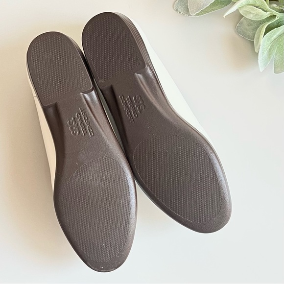 SAS San Antonio Shoemaker Simplify Slip On Loafer Comfortable White Size: 7 New - Picture 7 of 13